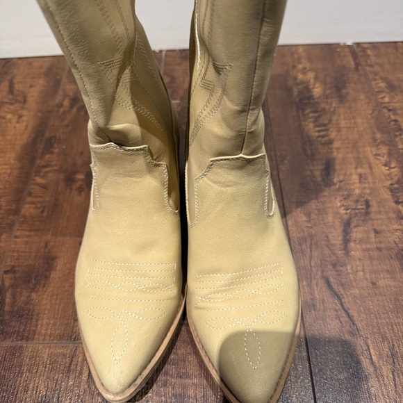 Cowboy boots - Picture 2 of 4